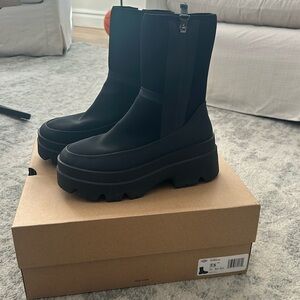 Super cute UGG fashion boots